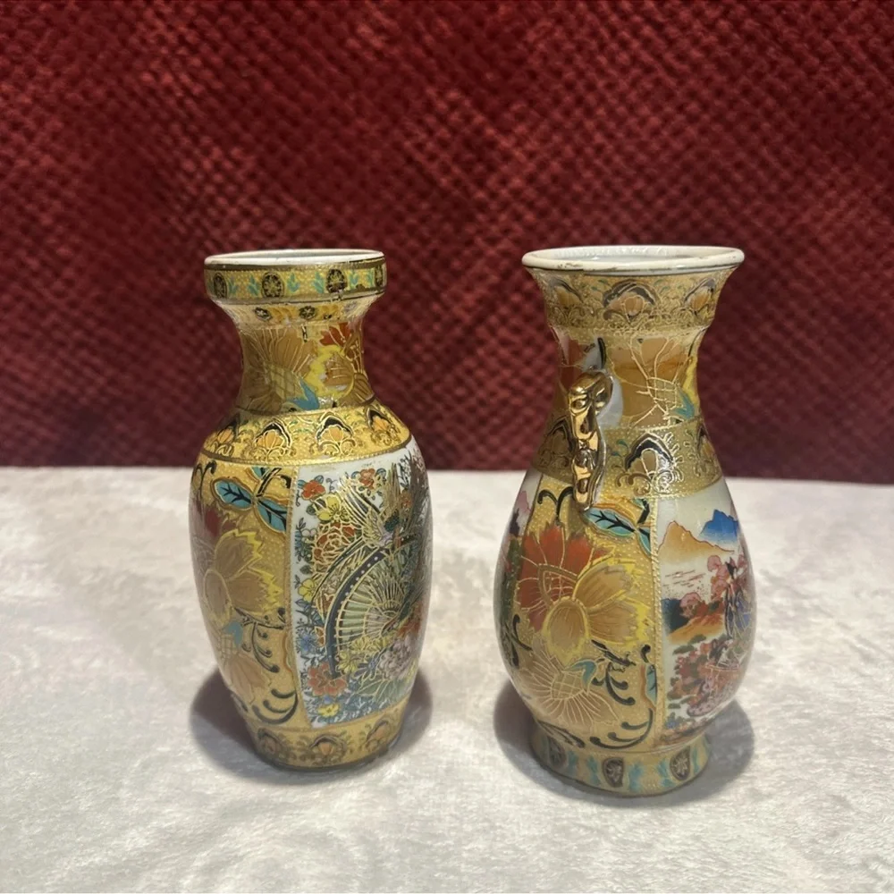 2 Small Satsuma Chinese Vases. 6x3. Set of 2. Gold With Some Red, Blue.